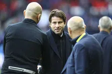 Thumbnail for article: 'Ajax twijfelt aan mogelijke aanstelling Maxwell vanwege Pimenta-connectie'