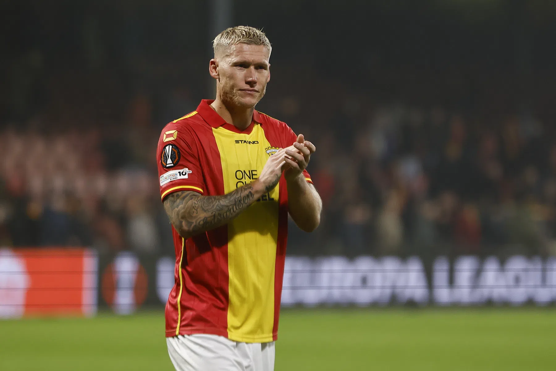 Edvardsen provoceert NEC-fans met KNVB Beker-tattoo