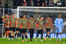 Thumbnail for article: Been en El Ahmadi roemen NEC, zijn kritisch op Ajax-huurling: 'Zwakke schakel'
