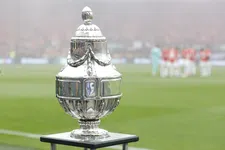 Thumbnail for article: Waarom is AZ - PEC Zwolle weken eerder dan de rest in de KNVB Beker?