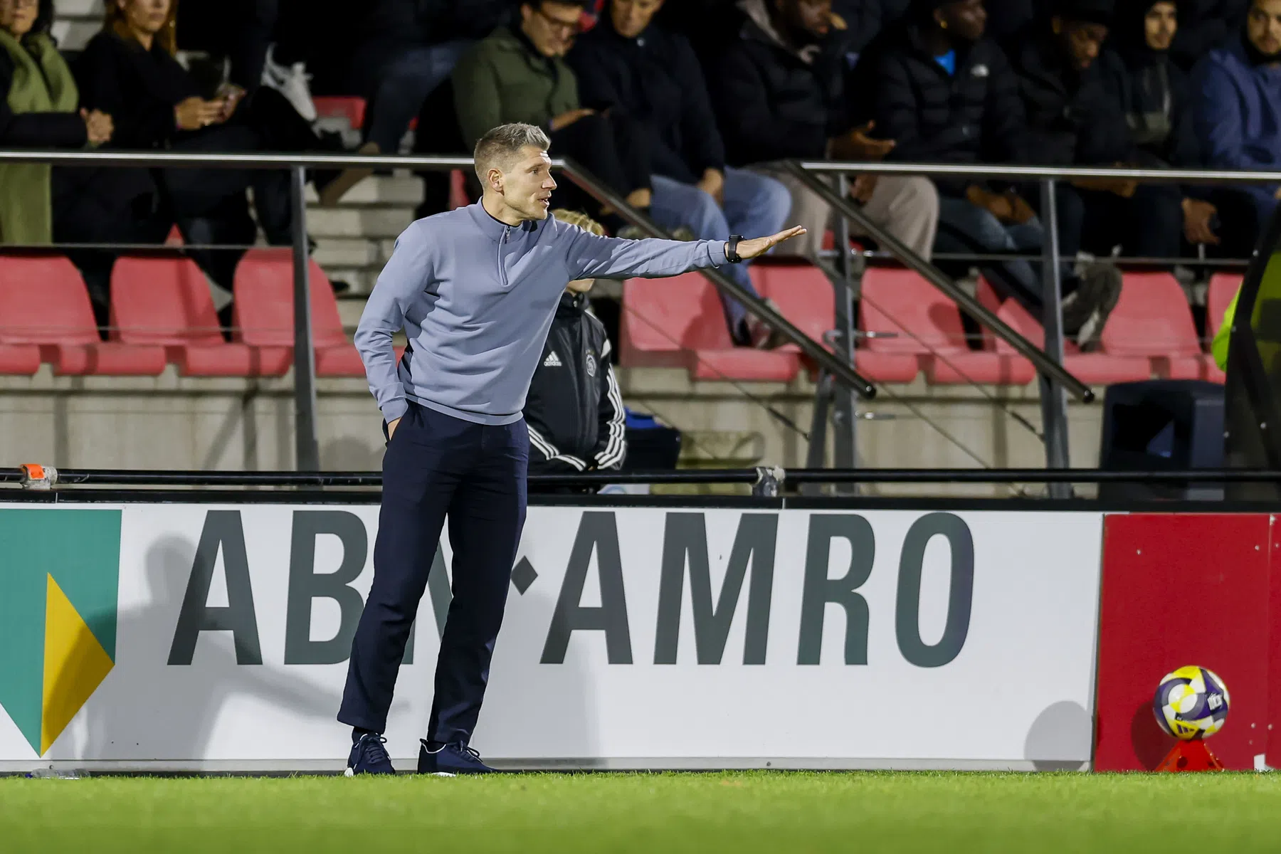 Stijn Schaars ziet groot gat tussen Jong PSV en PSV 1