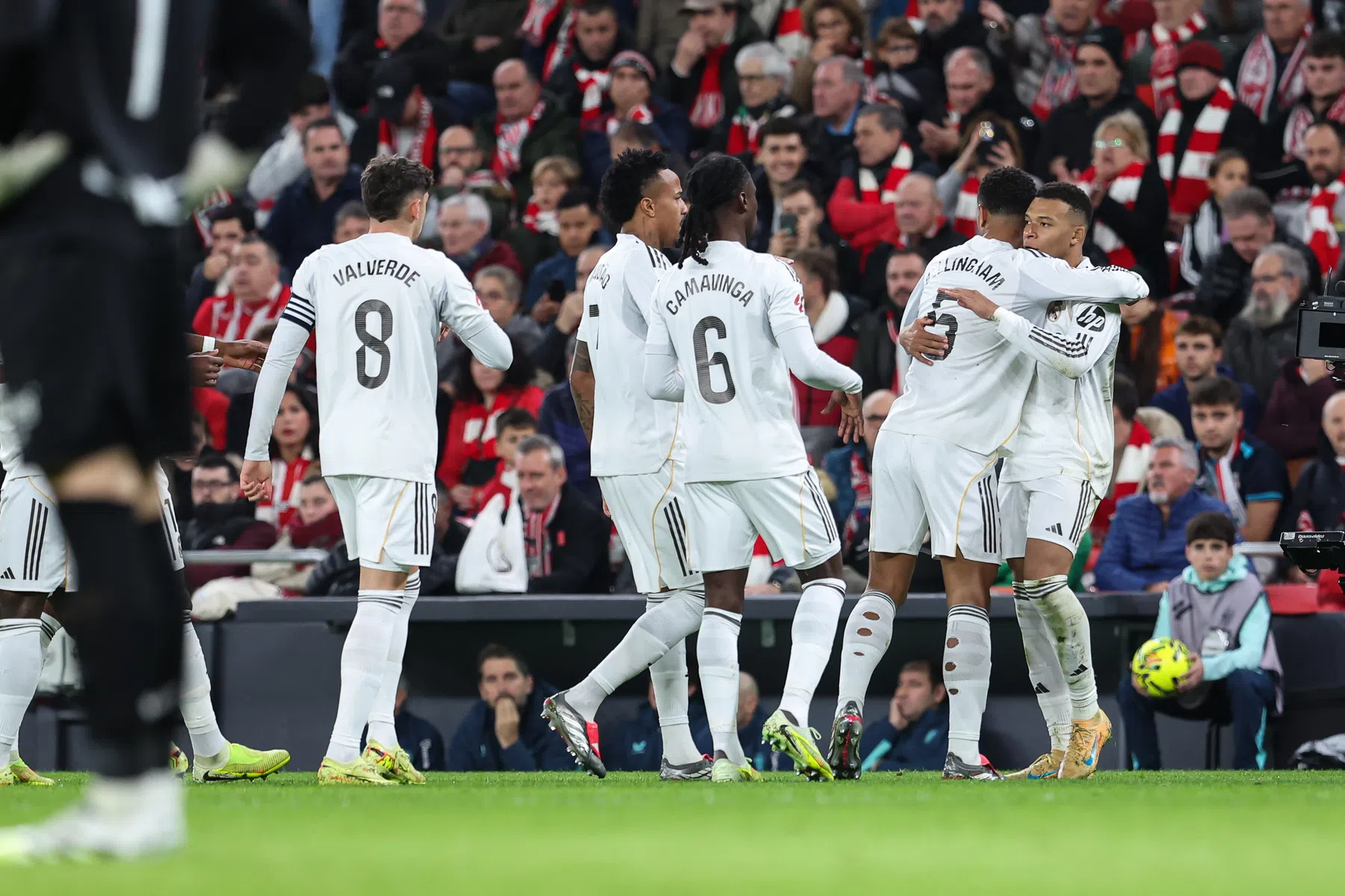 Mbappé leidt Real Madrid naar zege bij Athletic, zorgen om blessures