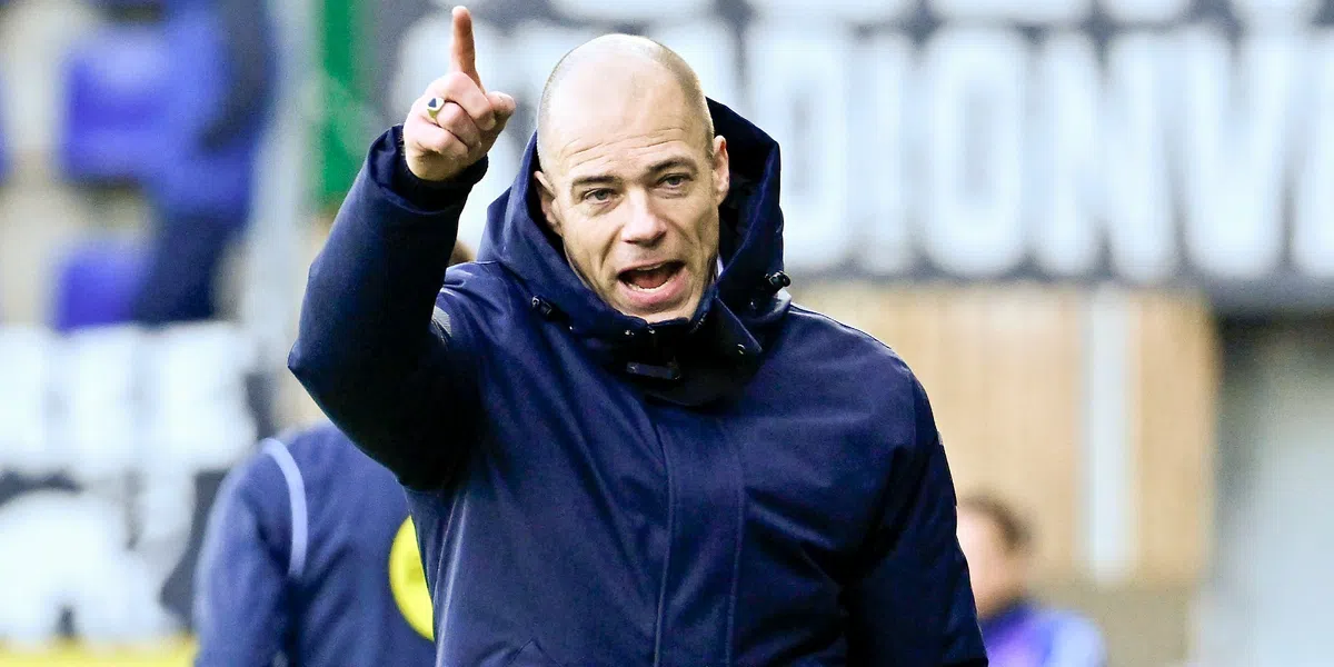 Vaessen-opmerking laat Buijs koud: 'Jongens zitten misschien zonder baan'