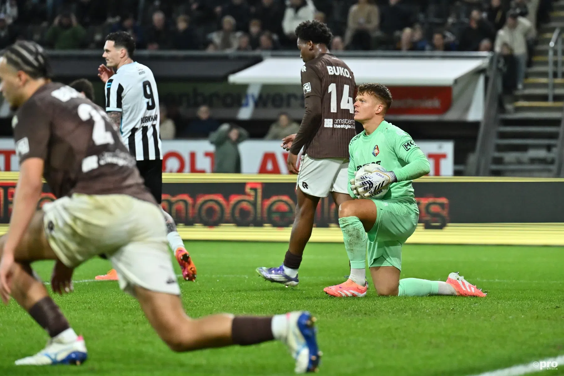 Telstar wint in degradatiekraker tegen Heracles