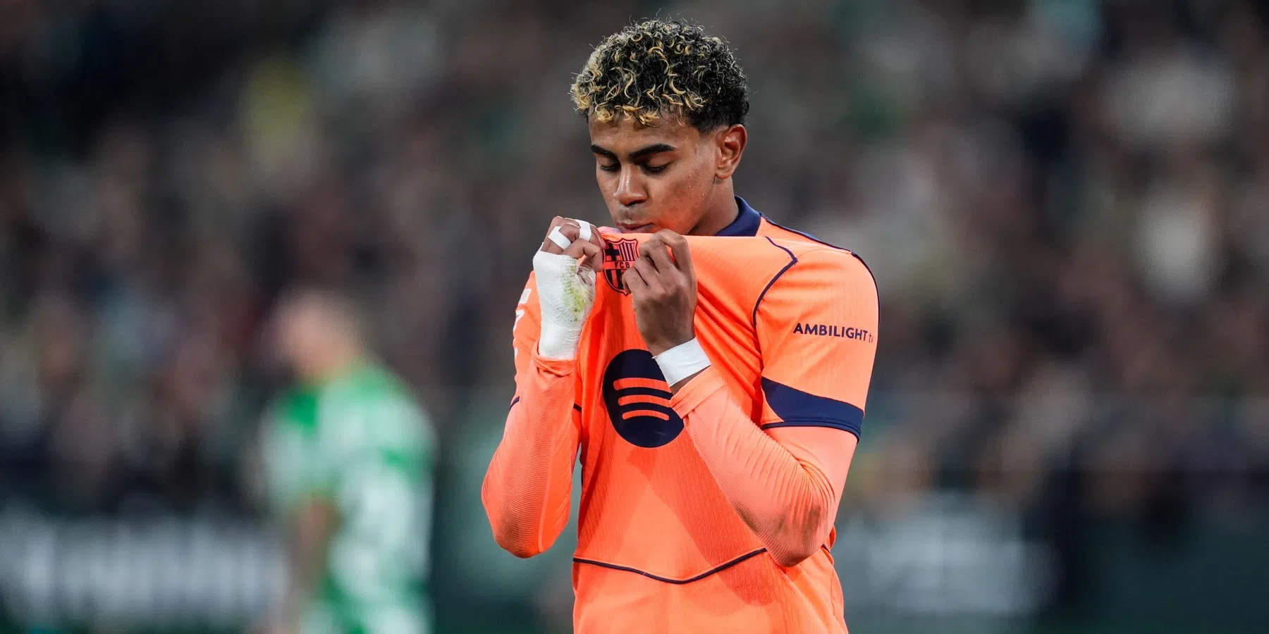 Papa Yamal gedraagt zich niet zo netjes in Sevilla