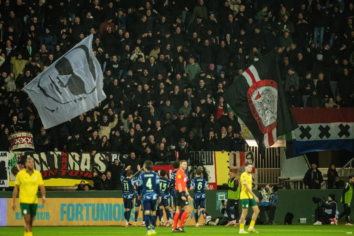 Eredivisie nieuws: Ajax-fans laten zich van slechte kant zien met Feyenoord-liederen