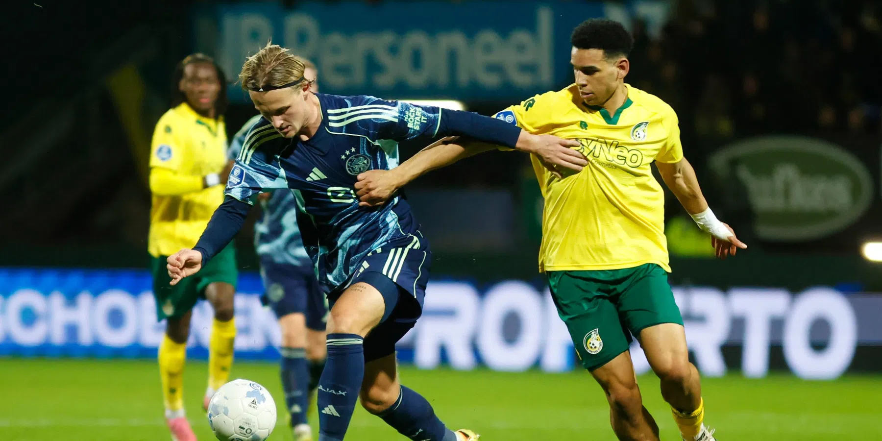 Perez en El Ahmadi over overtreding op Weghorst