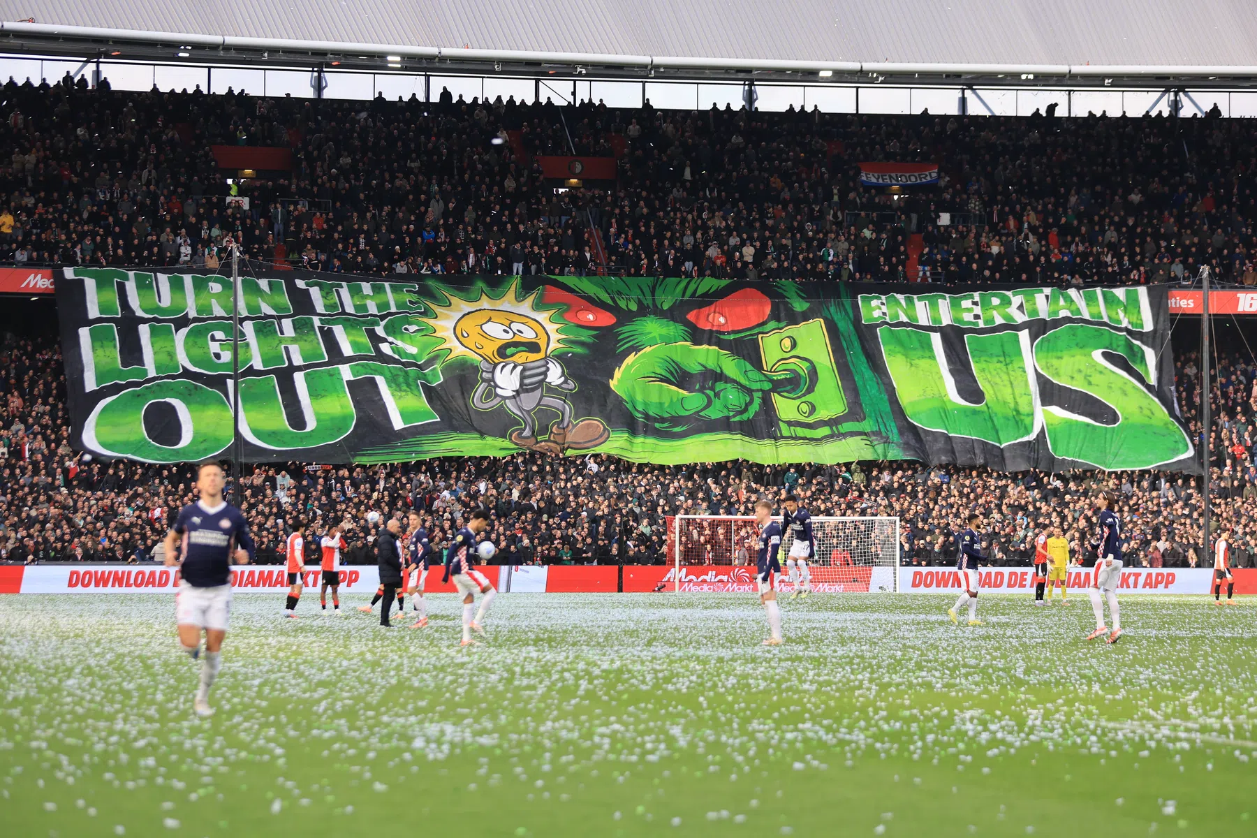 Feyenoord-fans woedend om vierde shirt