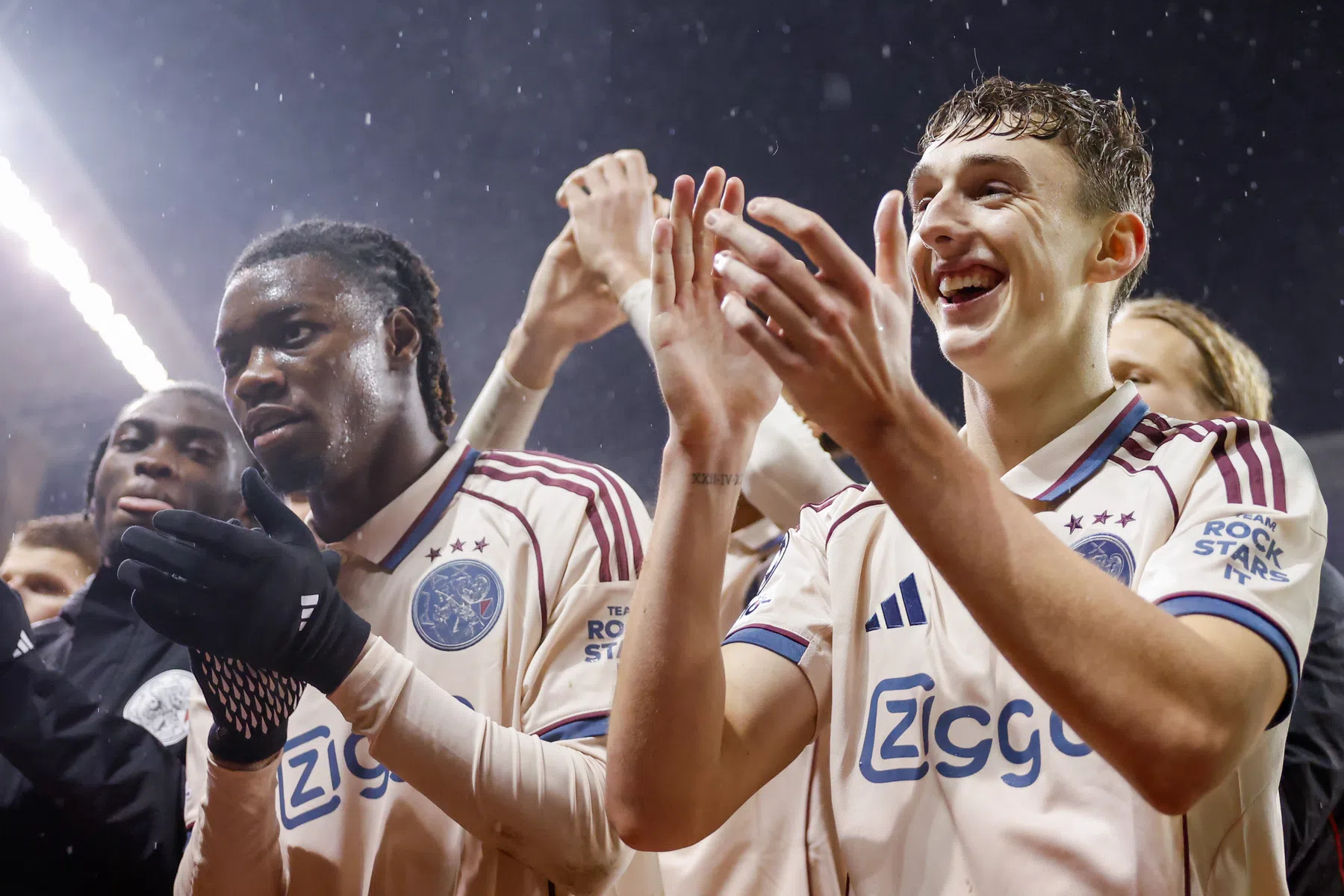 Youri Baas blij met Ajax-zege én aanvoerdersband tegen Qarabag