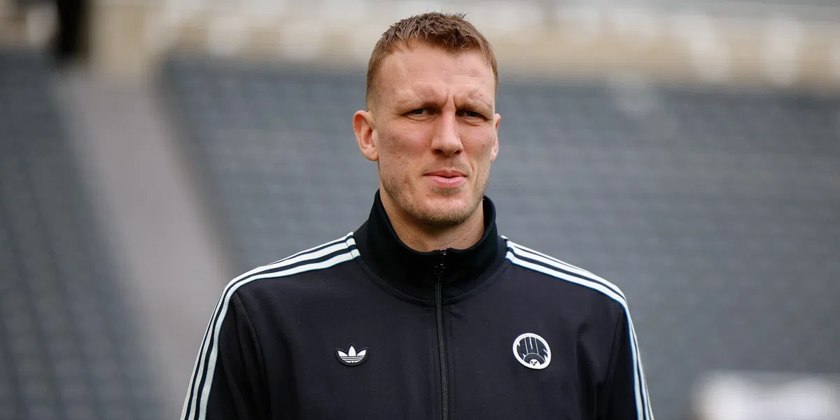 Premier League-ster doet bijzonder pijnlijke onthulling: 'Ik heb maar 4 vingers'