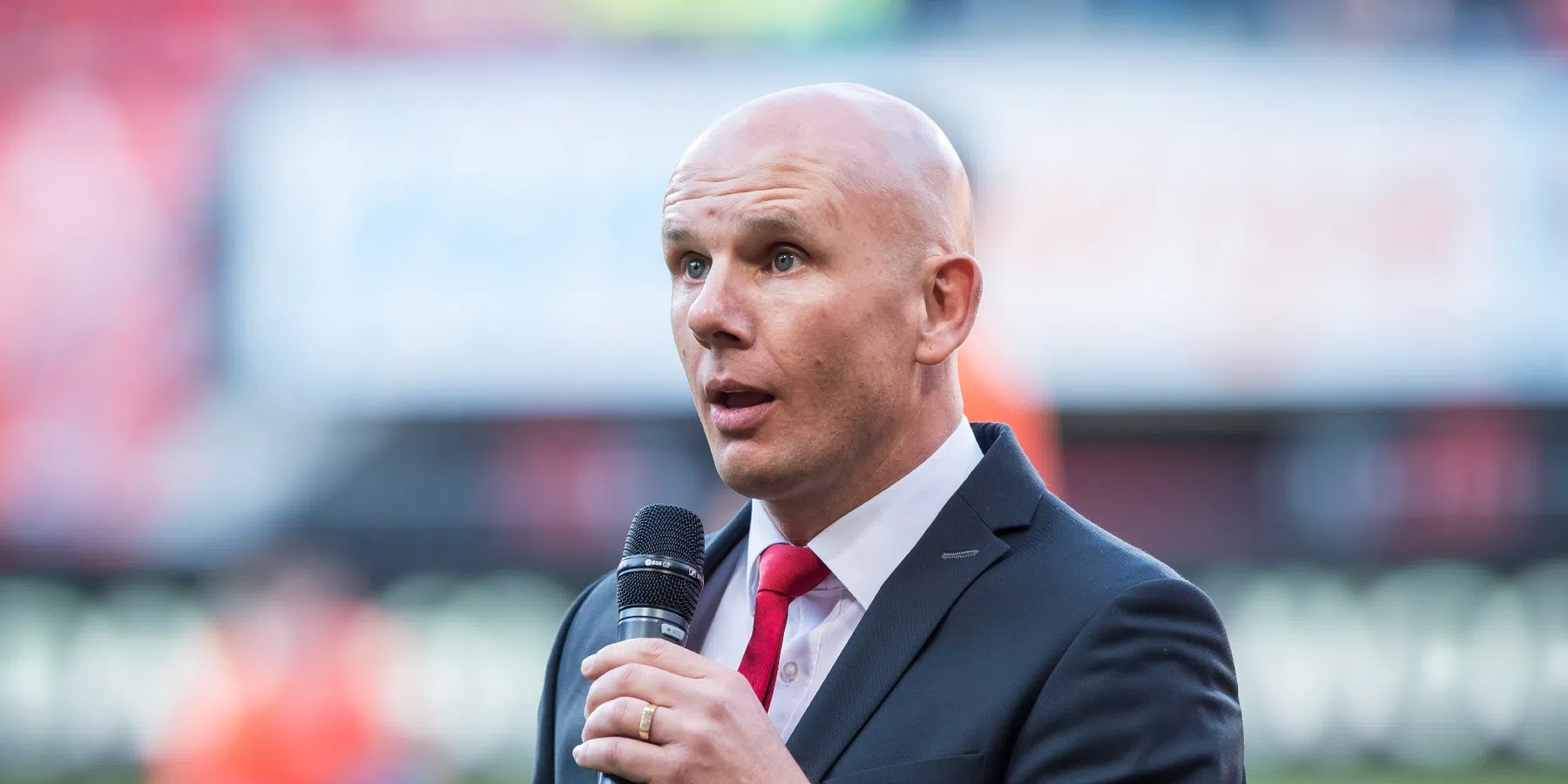 Van Halst hekelt moment van Feyenoord-speler: 'Dan snap je de belangen niet'