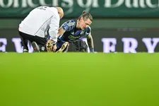Thumbnail for article: 'Waanzin' bij Ajax over performance coaches: 'Die bepalen wie van het veld moet'