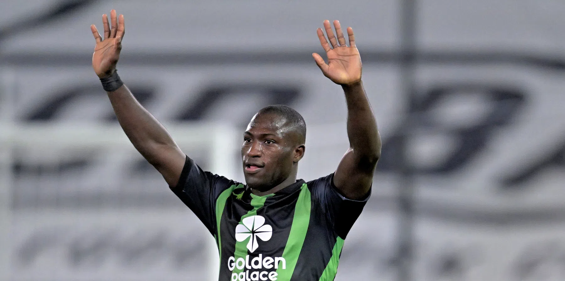 Denkey komt langs bij Cercle - KV Mechelen en houdt signeersessie