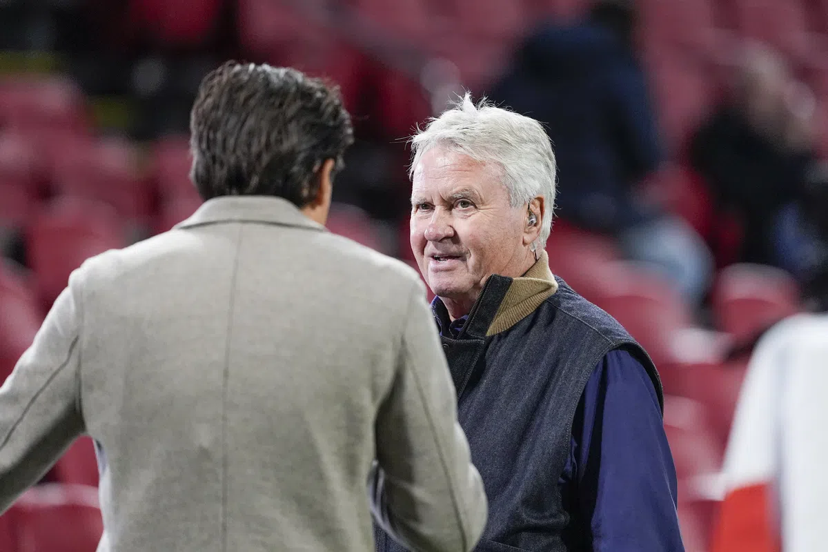 Hiddink ziet opvallende Henderson-opvolger bij Ajax rondlopen: 'Hoge pet van op'