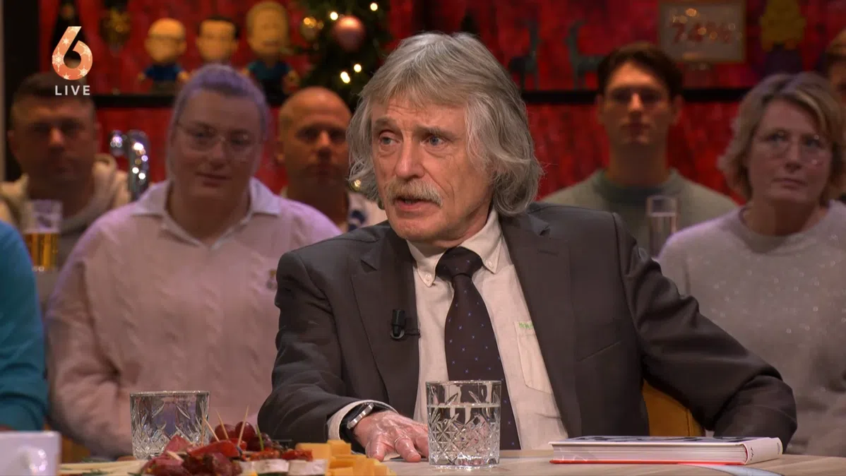 Derksen kraakt 'gevaarlijke keuze' van Feyenoord: 'Niemand nam hem serieus!'