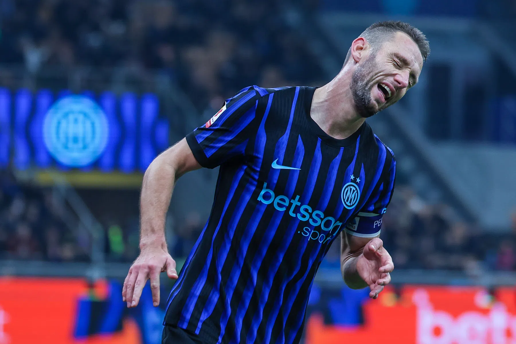 Inter gaat met De Vrij in halve finale ten onder na krankzinnige penaltyreeks 