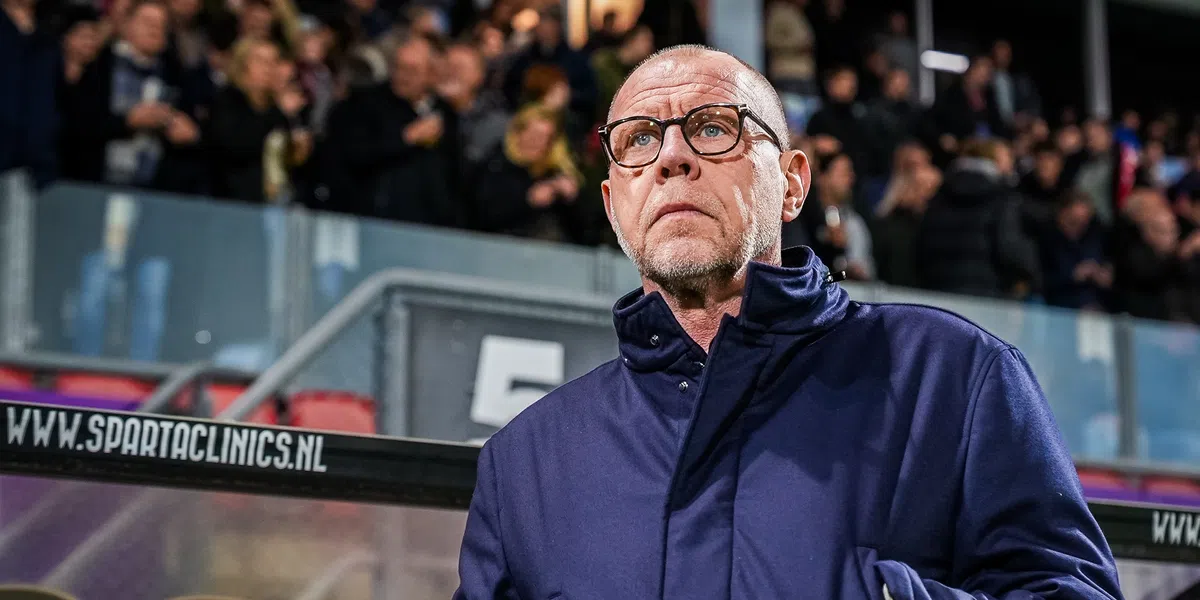 Van Marwijk: 'Tegen iedere trainer van Ajax moeten ze dat vertellen'