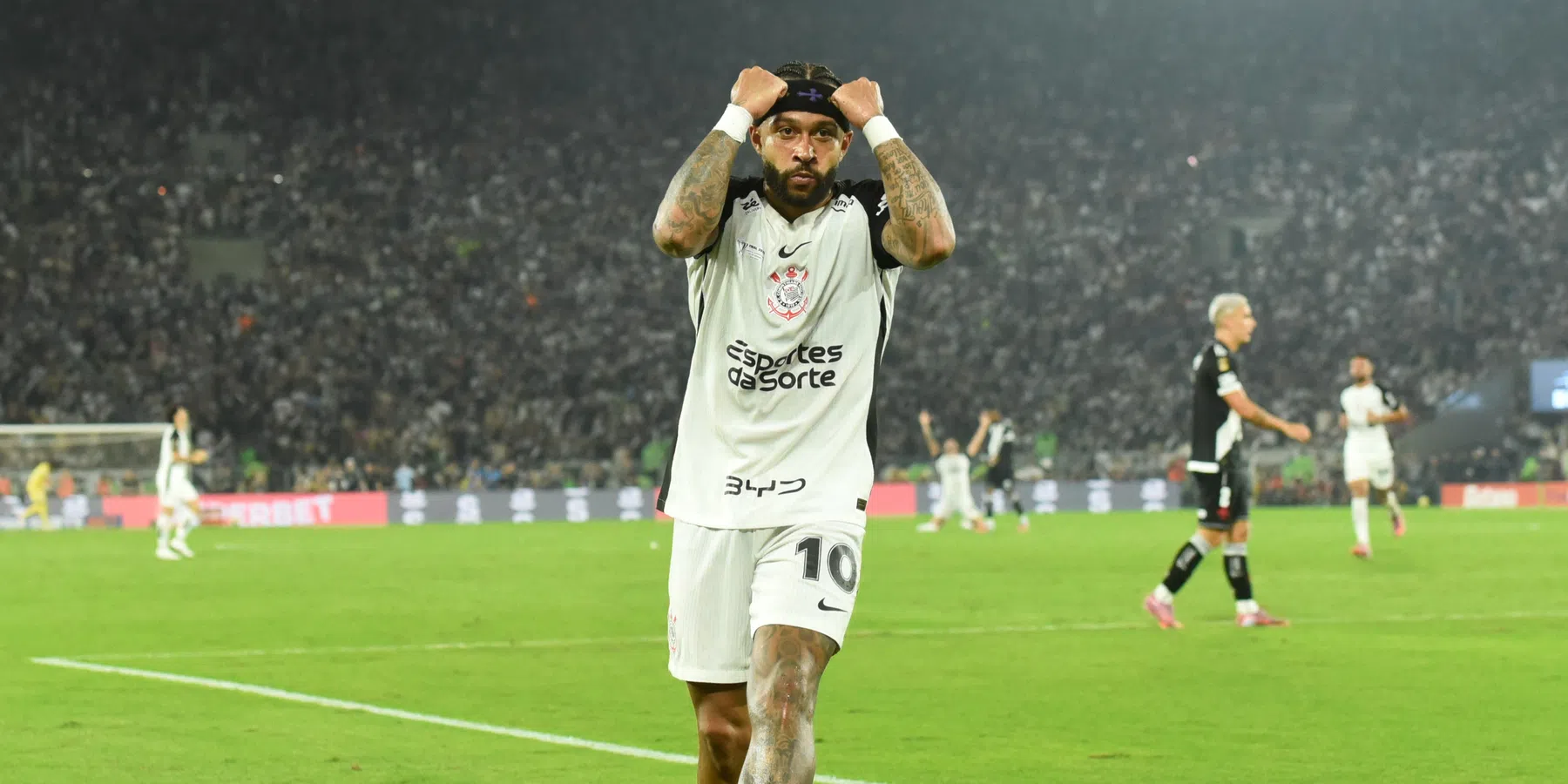Corinthians-directeur geeft update over contractsituatie Memphis Depay