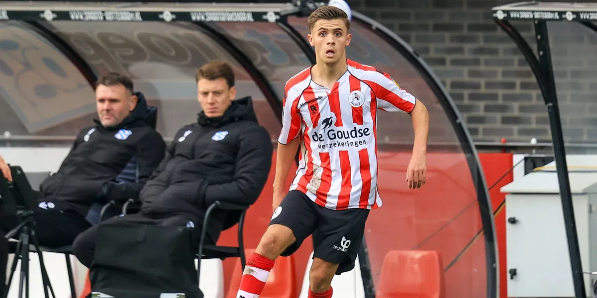 Sparta-speler haalt tijdens seizoen vwo-examen: 'Ouders vonden het belangrijk'