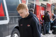 Thumbnail for article: 'Absolute topclub volgt Kees Smit al jaren en hoopt snel toe te slaan bij AZ'