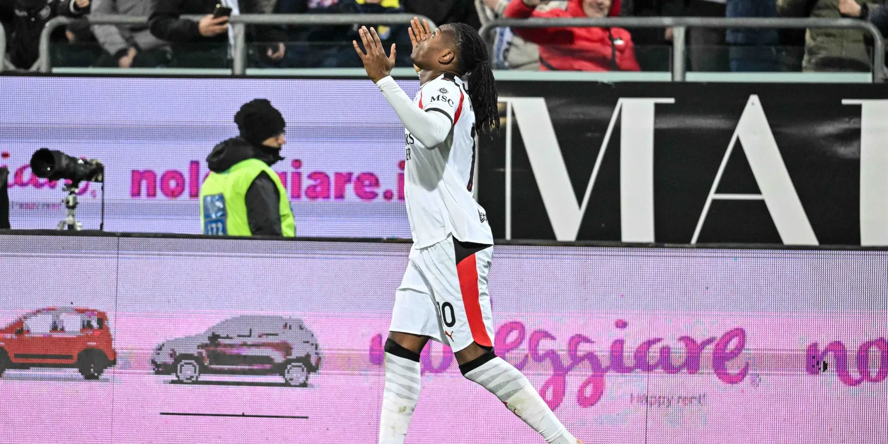 AC Milan begint 2026 met overwinning bij Cagliari