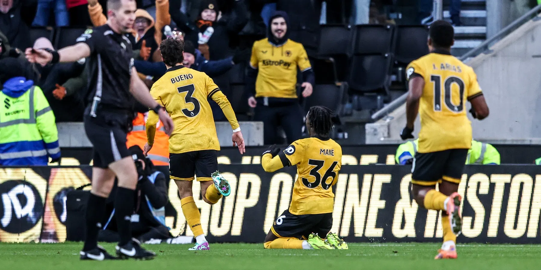 Wolverhampton wint voor het eerst dit seizoen