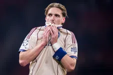 Thumbnail for article: Raakt Taylor optie om Ajax te verlaten kwijt? 'Bod van 27 miljoen op andere naam'