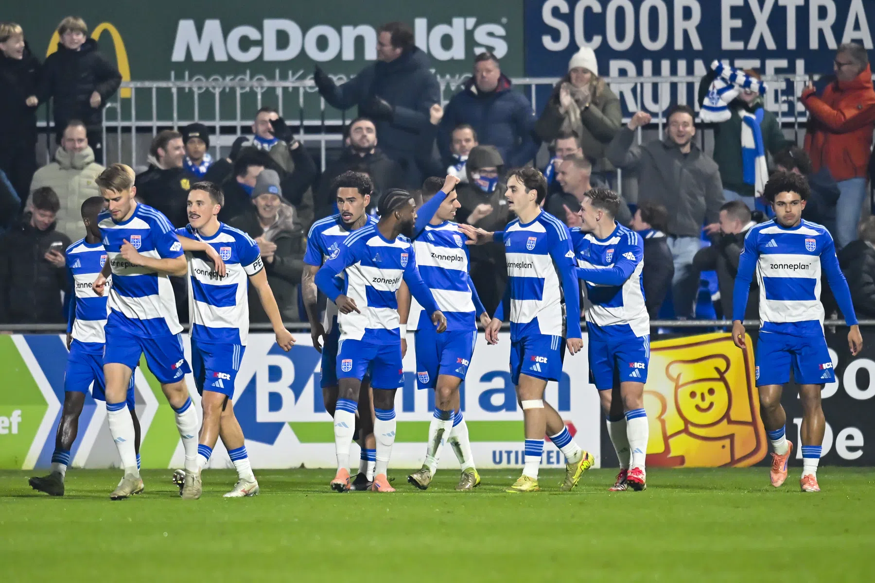 PEC Zwolle oefent niet door winterweer: duel afgelast, vervroegde terugkeer