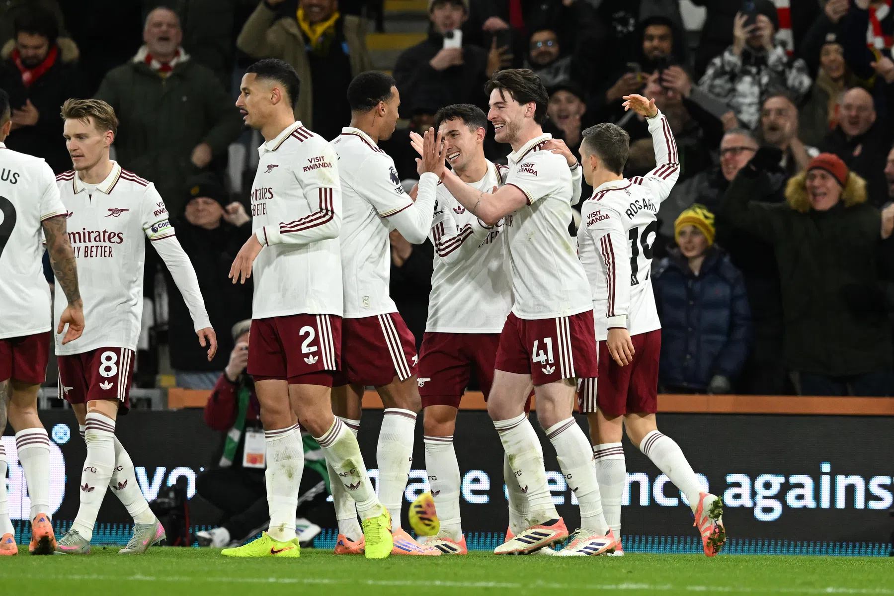 Arsenal steviger aan kop na zege