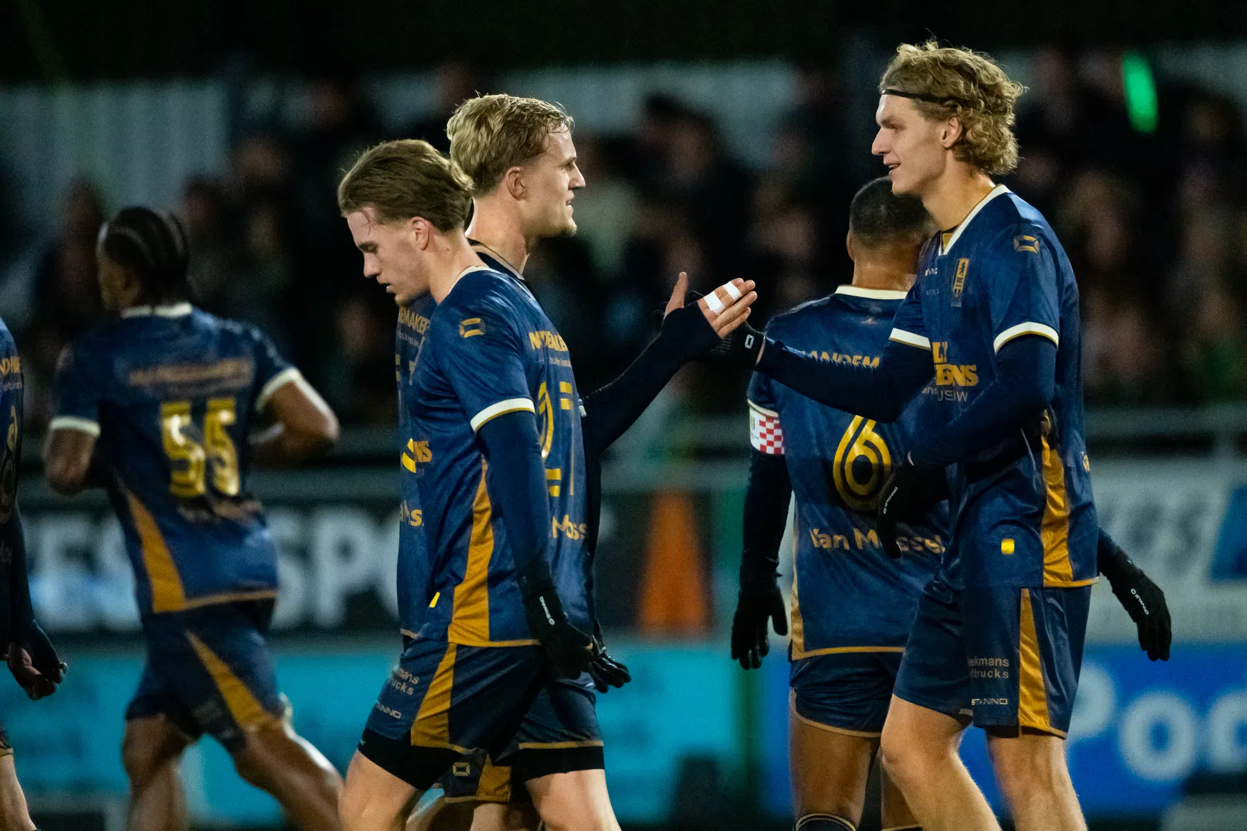 RKC Waalwijk traint bij AZ vanwege sneeuw: indoorhal in Wijdewormer biedt uitkomst