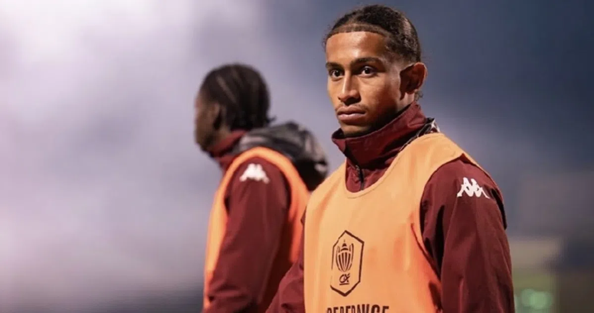 FC Metz-speler vervult heldenrol in cafébrand: 'Ging terug de vlammen in'