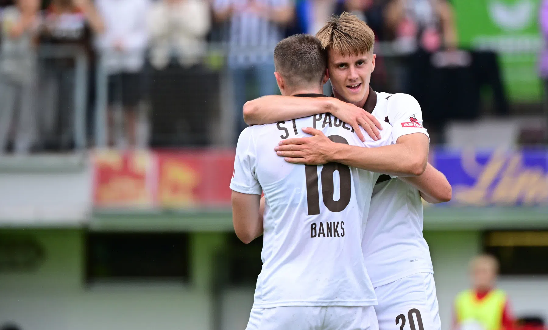 Erik Ahlstrand op weg naar Heracles Almelo: Transferdeal bijna rond