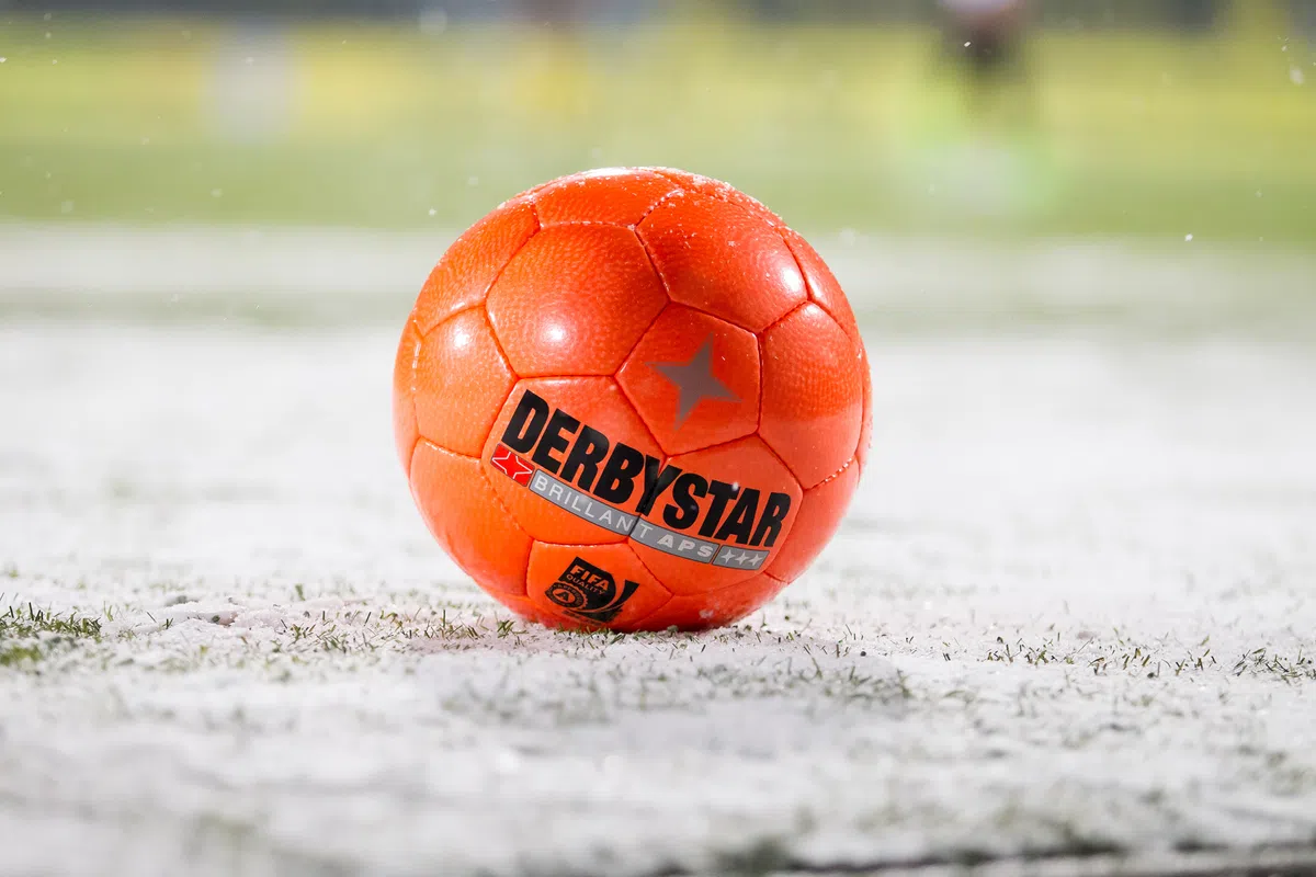 KNVB hakt knoop door: streep door KKD-duels, hoop op hervatting Eredivisie