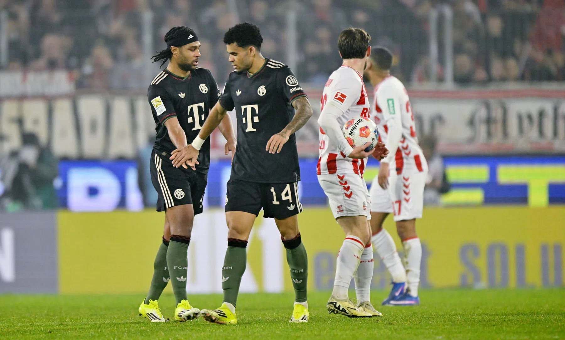 Bayern München pakt volle buit mede dankzij zelden vertoond doelpunt van Gnabry