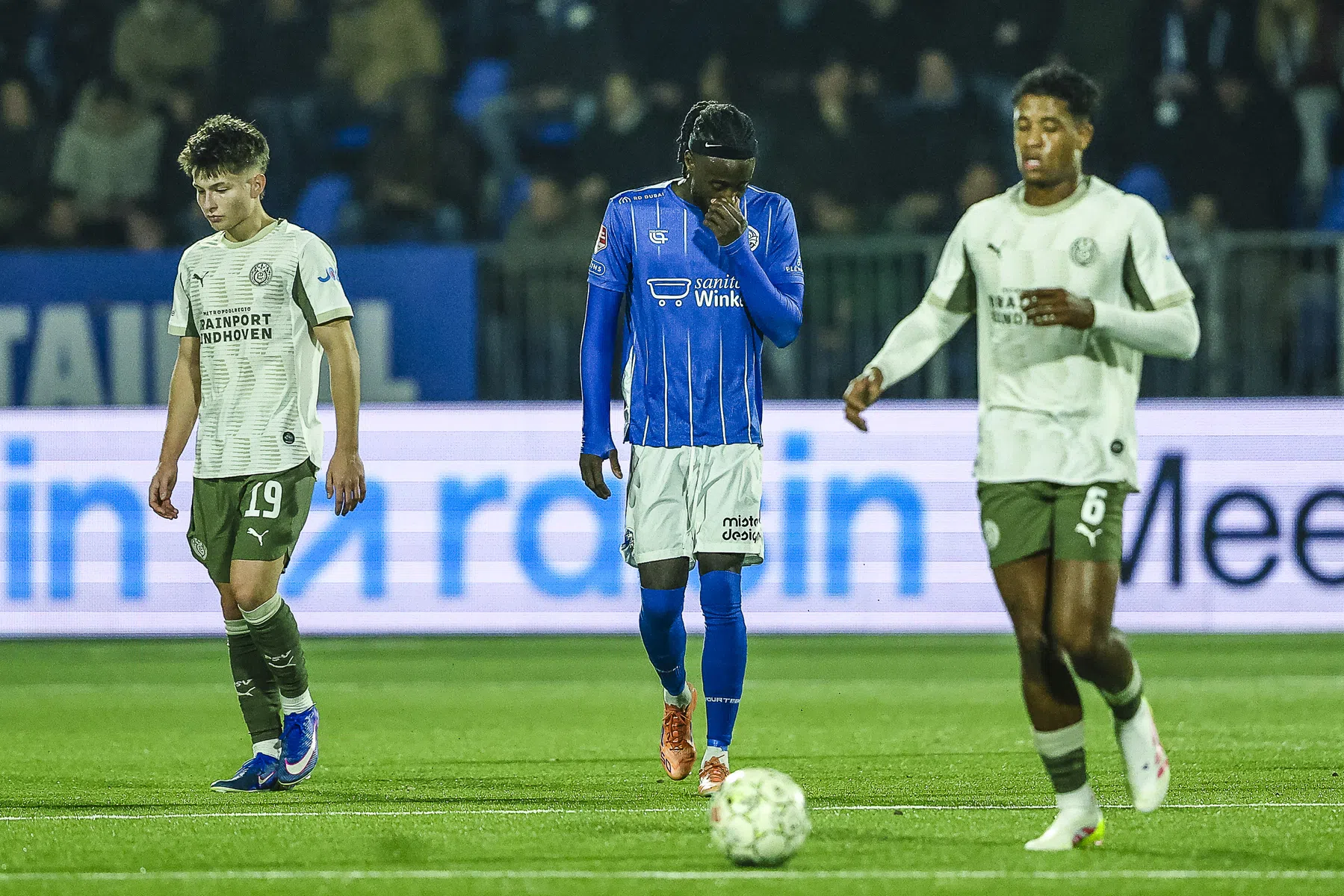 Reacties op X na eerste helft PSV in de beker tegen FC Den Bosch