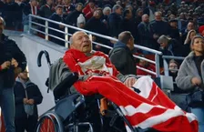 ‘Once a Red, always a Red’ Ernstig zieke Fazekas eregast bij Antwerp 