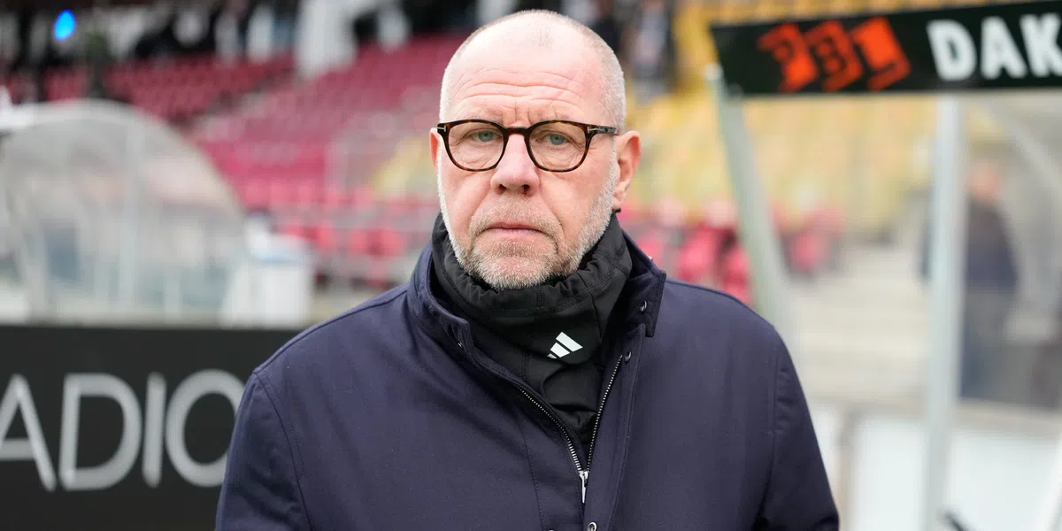 Vermoedelijke opstelling Ajax: Grim vervangt Wijndal na donkerrode kaart bij AZ