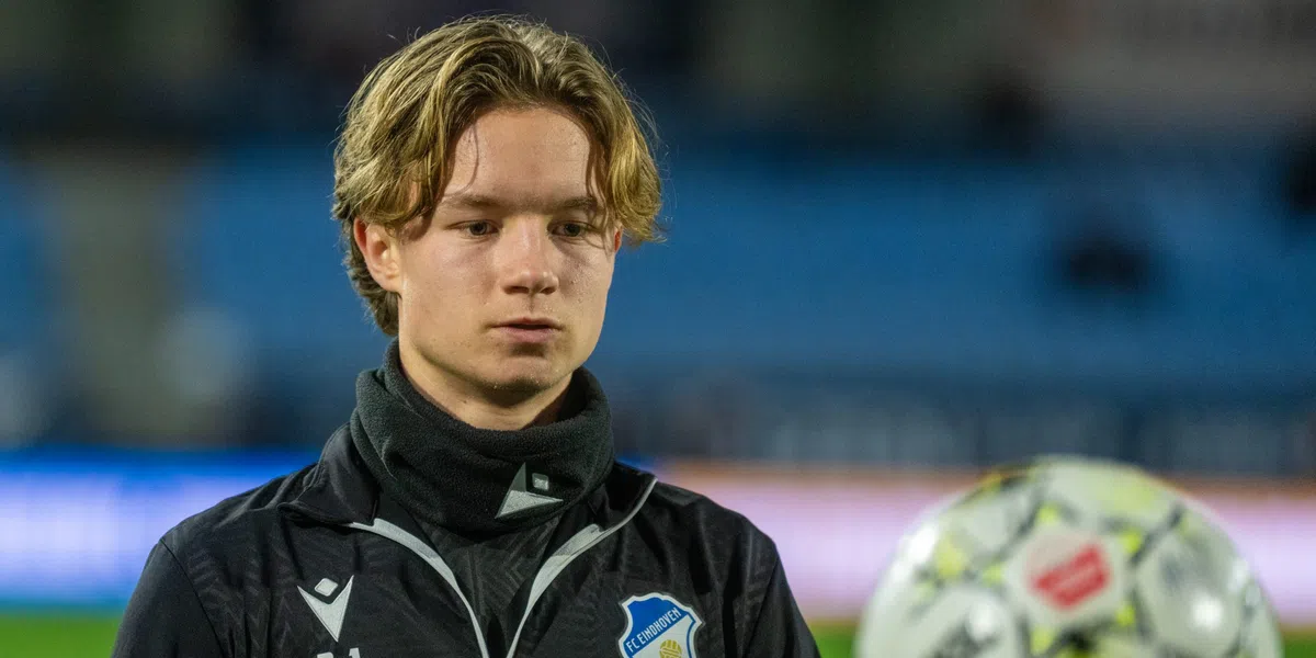 'Meerdere Eredivisie-clubs grijpen naast 'gigantisch talent' van FC Eindhoven'