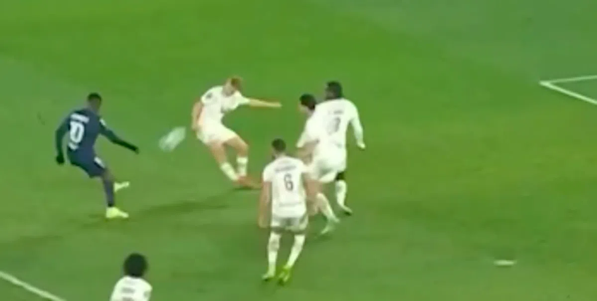 Must see: Dembélé zet Lille-verdedigers te kijk en maakt wereldoelpunt