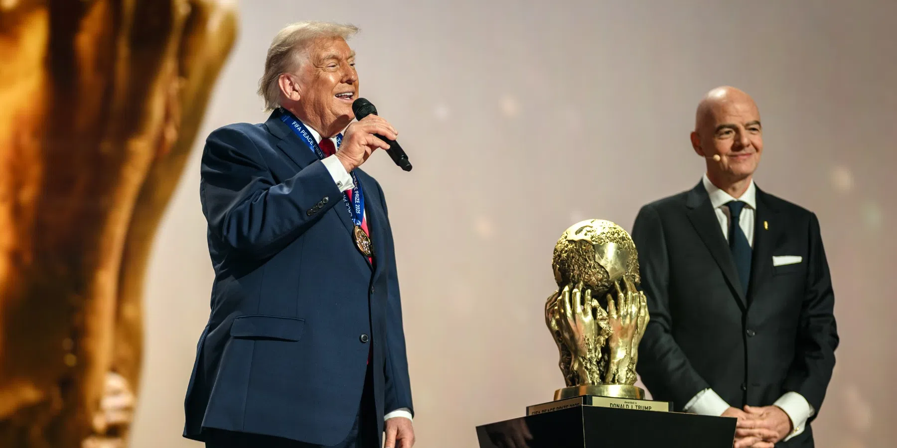 Infantino: Trump reikt wereldbeker uit
