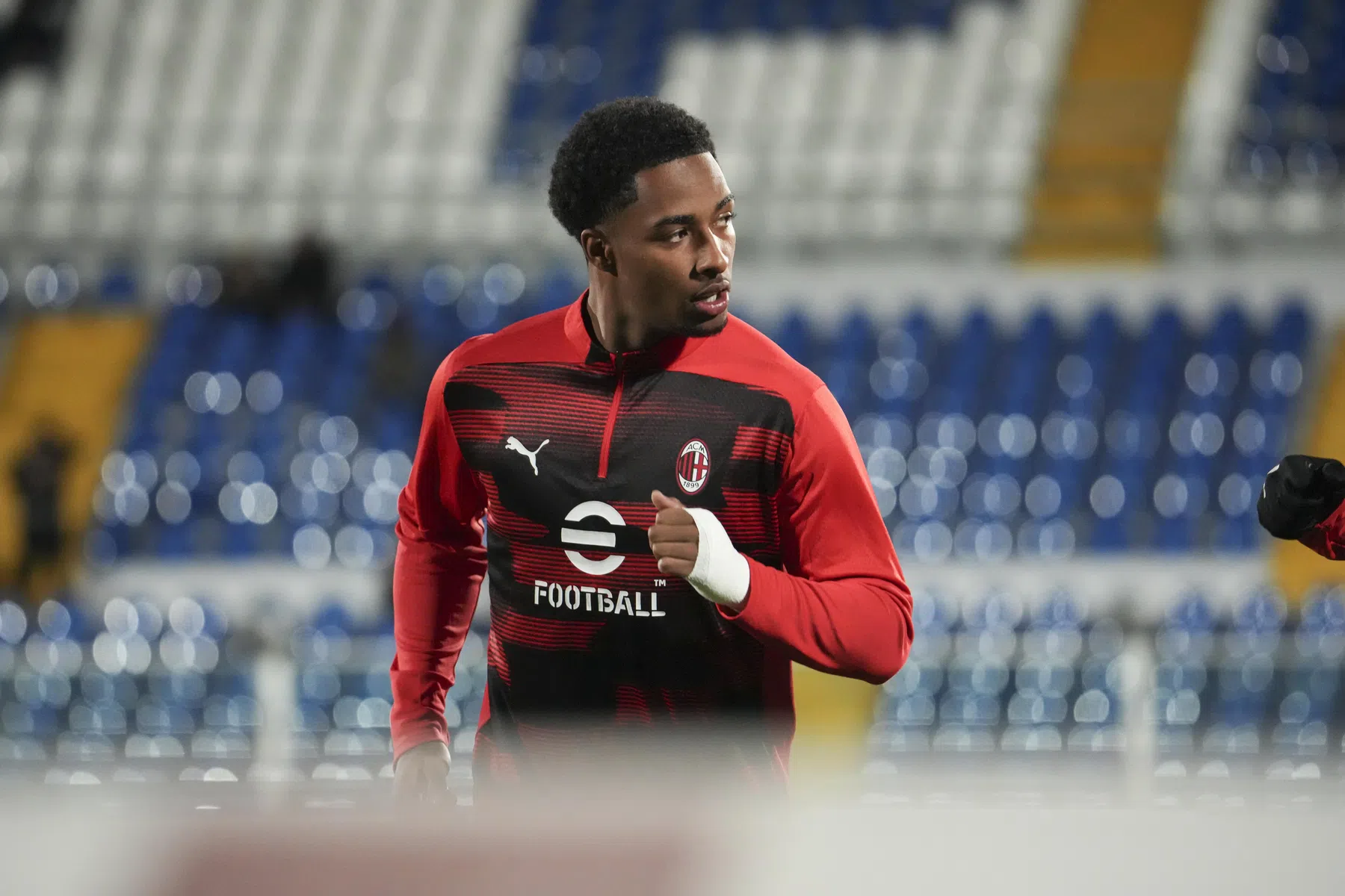 VI bevestigt Vos-gerucht: oud-Ajacied kan verhuurd worden binnen Italië