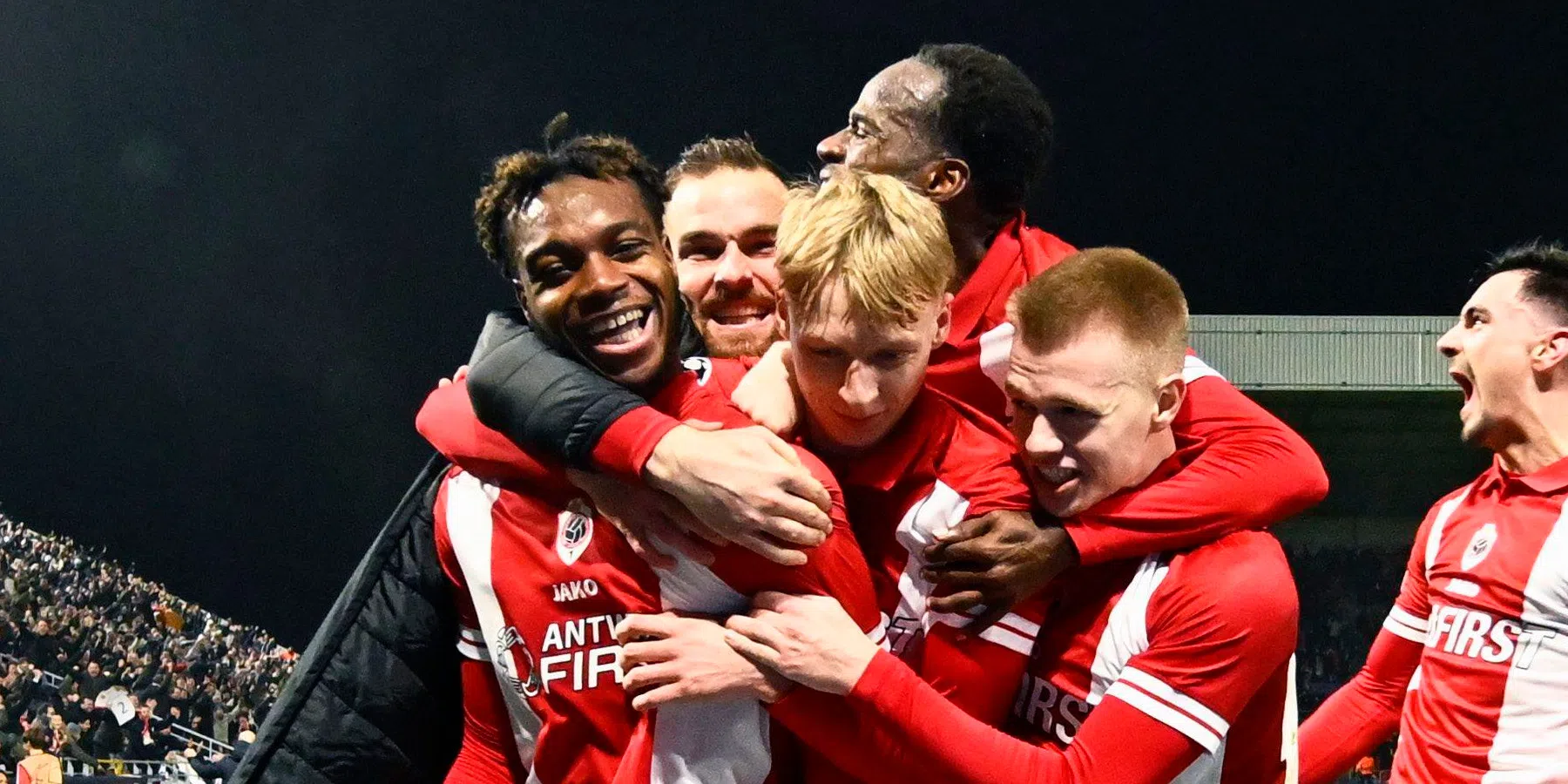 Transfernieuws: Al Ittihad bevestigt komst George Ilenikhena (ex-Royal Antwerp FC)