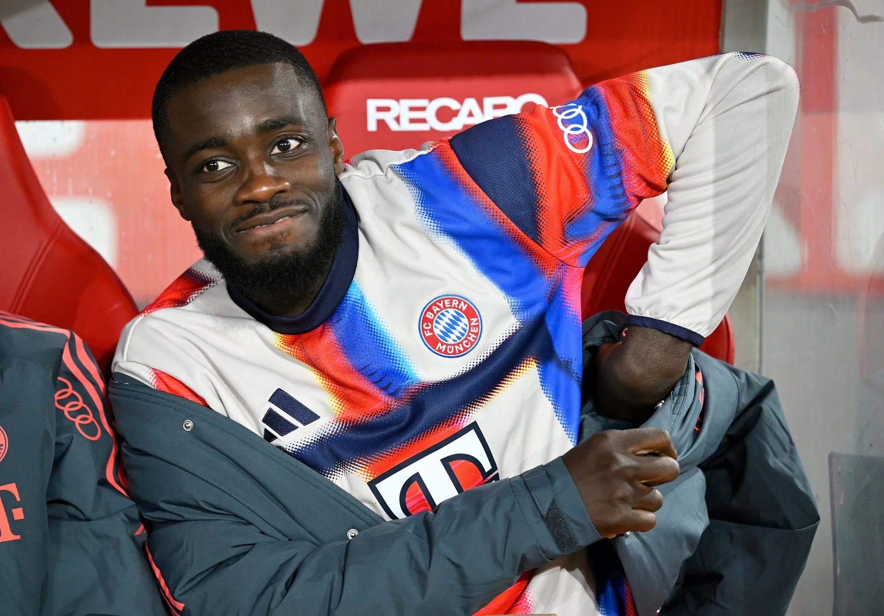 Dayot Upamecano verlengt contract bij Bayern en wijst Liverpool af