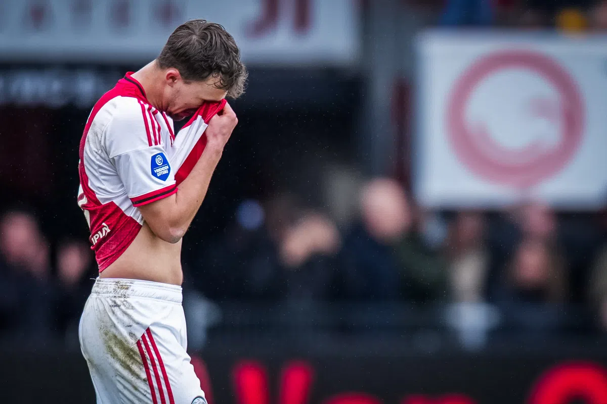 Regeer noemt groot verschil tussen Henderson en Zinchenko bij Ajax: 'Hij was...'