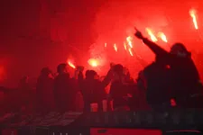 Thumbnail for article: Pro League laat pyro toch weer toe in stadions: "Voetbal moet een feest blijven"