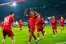 Thumbnail for article: FC Twente speelt Heerenveen aan flarden en boekt klinkende zege