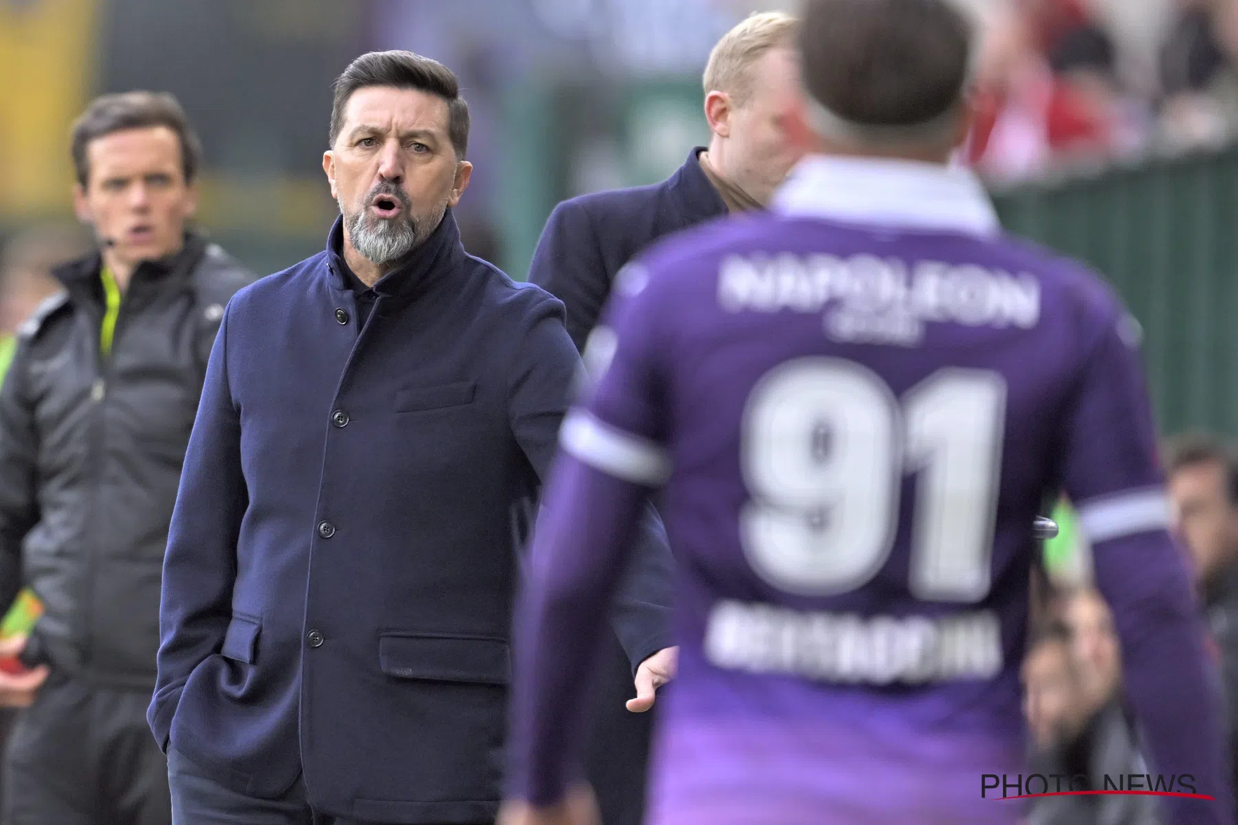 Boskamp wijst naar RSC Anderlecht-selectie na ontslag Besnik Hasi