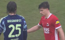 Thumbnail for article: Wéér raak: één speler van Ajax weigert de hand van Wouter Goes na AZ - Ajax