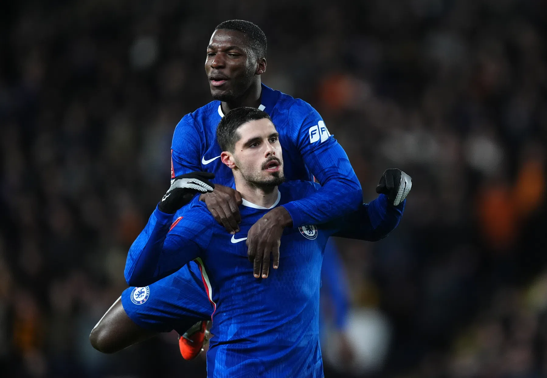 Pedro Neto brengt Chelsea met hattrick én rake corner naar volgende ronde FA Cup