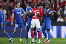 Thumbnail for article: Courtois en ploegmaats reageren na vermeend racisme: "Werd aap genoemd"